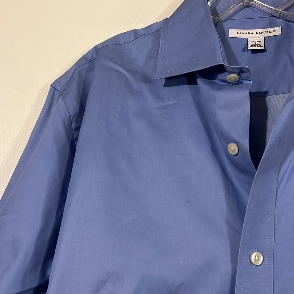 Banana Republic blue 100% cotton mens shirt